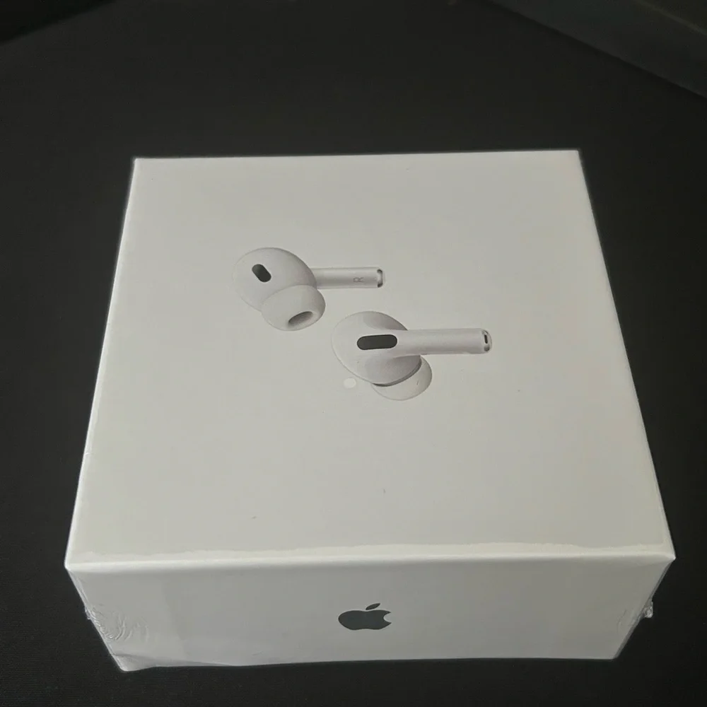 Apple AirPods Pro - Classic White